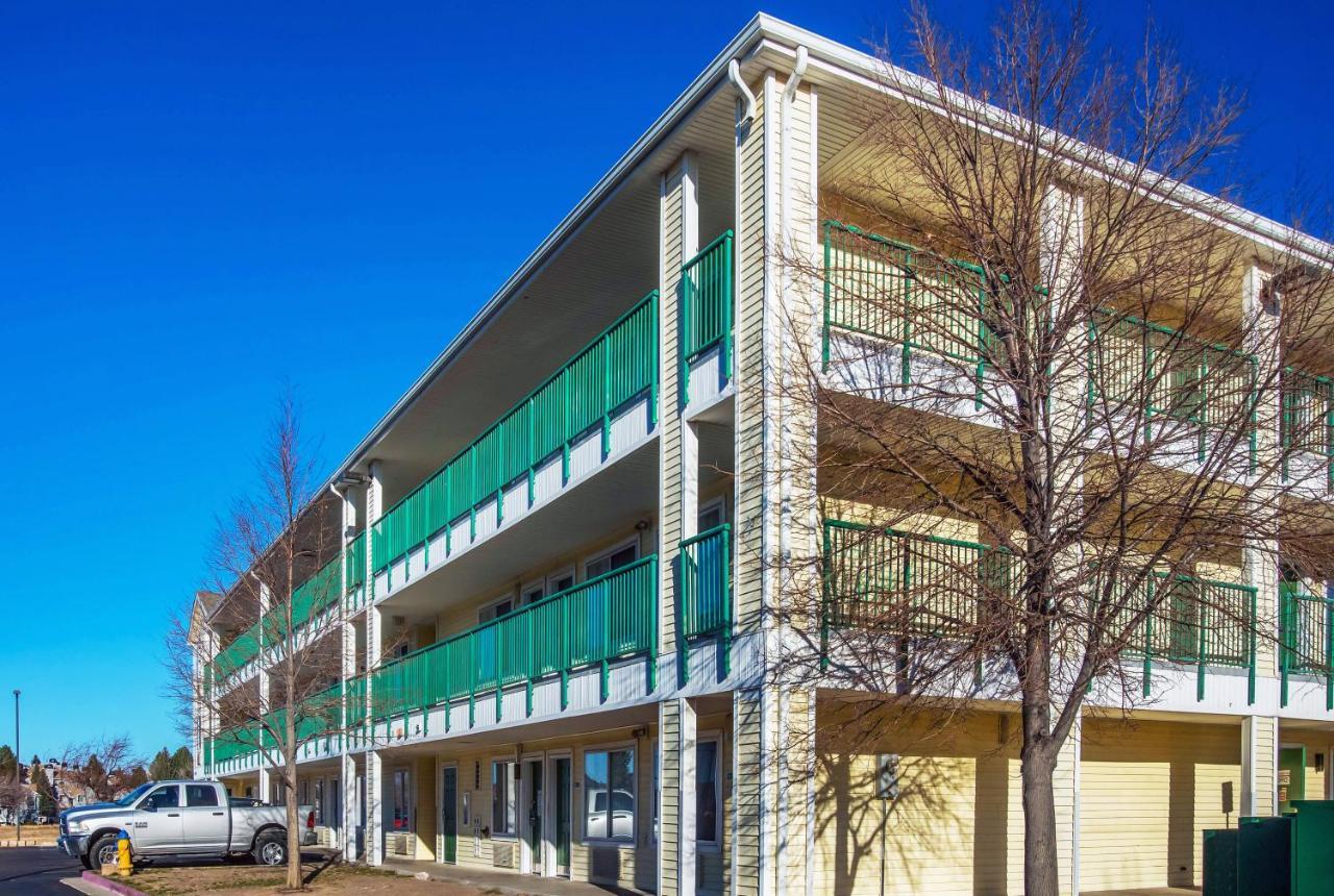 Hometowne Studios By Red Roof Colorado Springs - Airport Zewnętrze zdjęcie